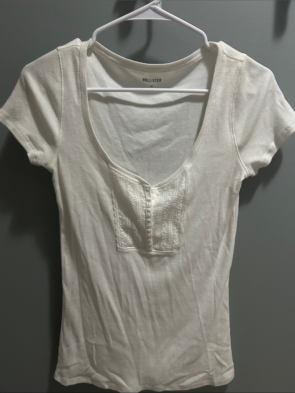 Hollister Cream Short Sleeve Scoop Neck Top with Button Placket